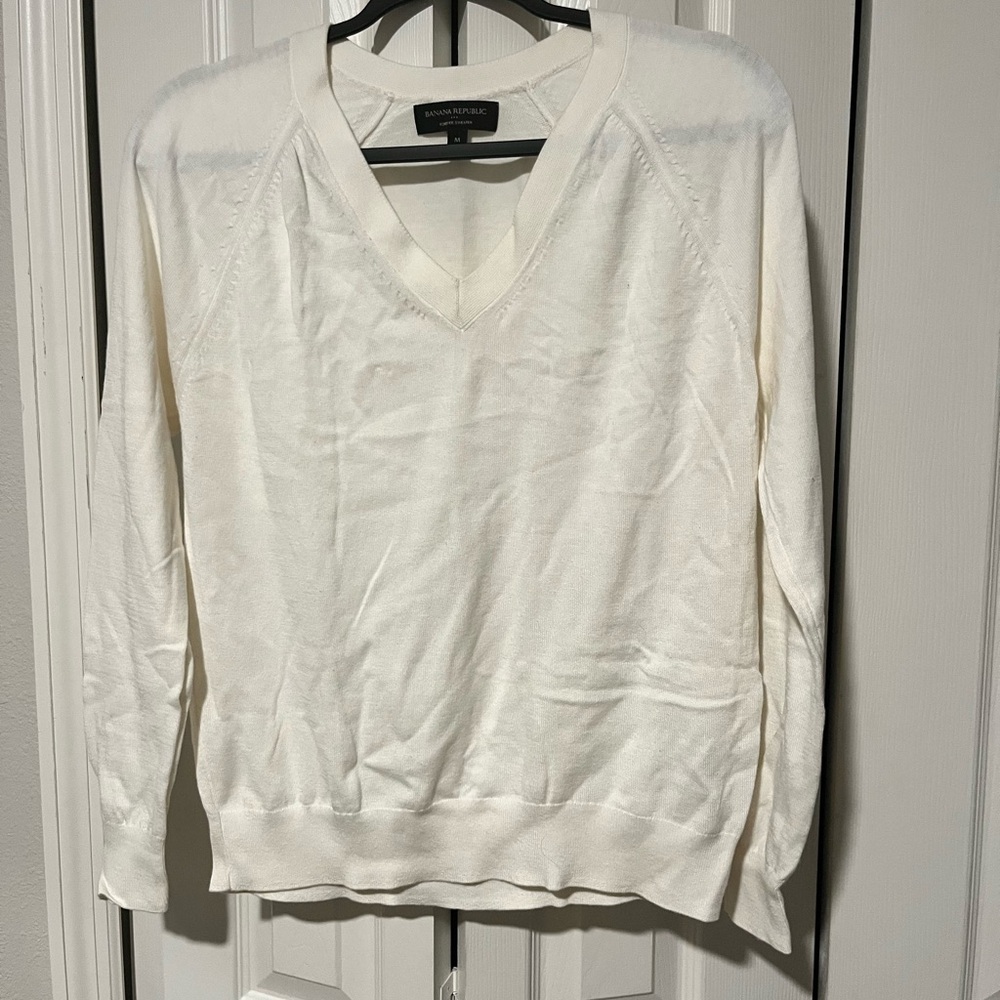 Banana Republic Cream V-Neck Sweater